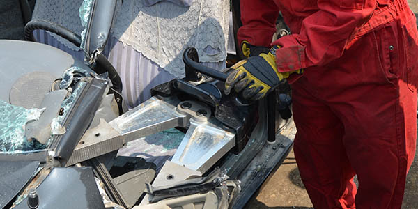 What is the hydraulic spreader